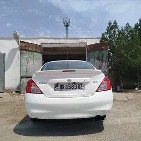 Nissan Versa 2013
