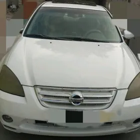 Nissan Altima 2004
