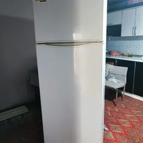 Holodilnik Indesit