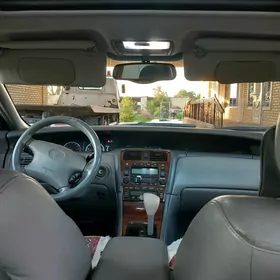 Toyota Avalon 2001