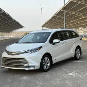 Toyota Sienna 2021