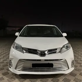 Toyota Sienna 2020