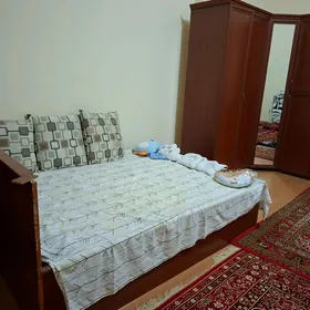 кровать