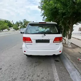 Toyota Fortuner 2006