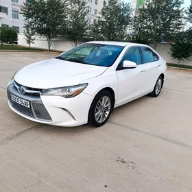 Toyota Camry 2017