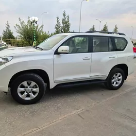 Toyota Land Cruiser Prado 2010