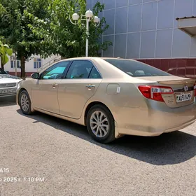 Toyota Camry 2011