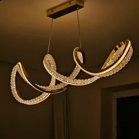 Lyustra LED hitech