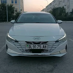 Hyundai Elantra 2021