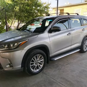 Toyota Highlander 2019