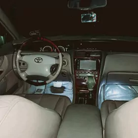 Toyota Avalon 2003