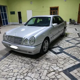 Mercedes-Benz E320 1998
