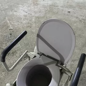 Кресло туалет