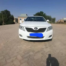 Toyota Camry 2010