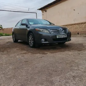 Toyota Camry 2010