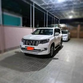 Toyota Land Cruiser Prado 2022