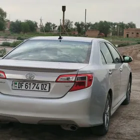 Toyota Camry 2012