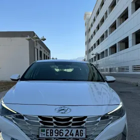 Hyundai Elantra 2021