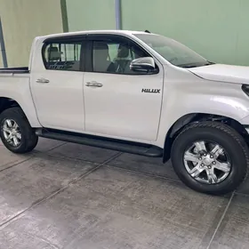 Toyota Hilux 2025