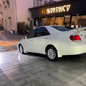 Toyota Camry 2004