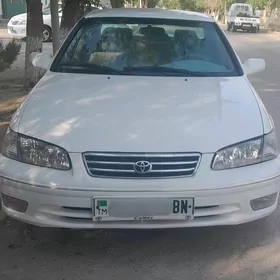 Toyota Camry 2000