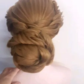 kelle maniken