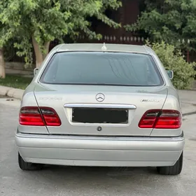 Mercedes-Benz E320 1996