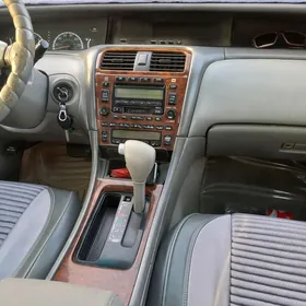 Toyota Avalon 2001