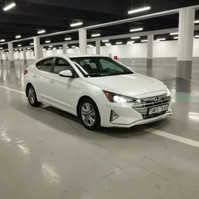 Hyundai Elantra 2020