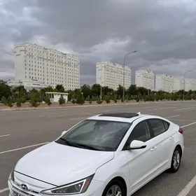 Hyundai Elantra 2019