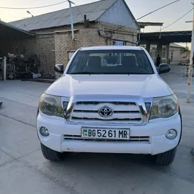 Toyota Tacoma 2011