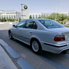 BMW E39 2000