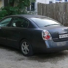 Nissan Altima 2005