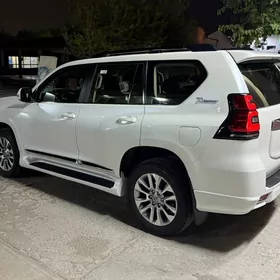 Toyota Land Cruiser Prado 2021