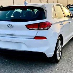 Hyundai Elantra GT 2020