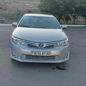Toyota Camry 2012
