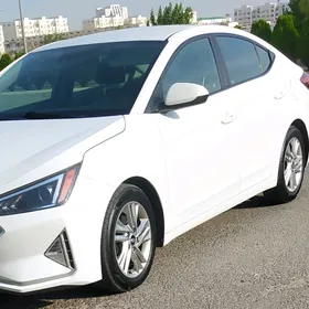 Hyundai Elantra 2020