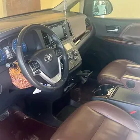 Toyota Sienna 2020