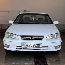 Toyota Camry 2000