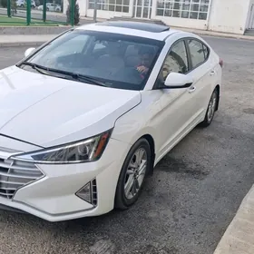 Hyundai Elantra 2020