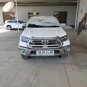 Toyota Hilux 2022