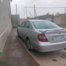 Toyota Camry 2004