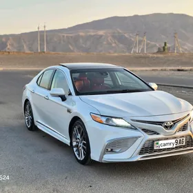 Toyota Camry 2020