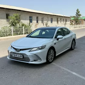 Toyota Camry 2022