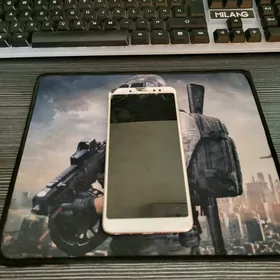 Redmi Note-5 (3/32)