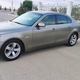 BMW E60 2003