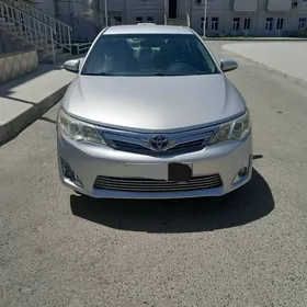 Toyota Camry 2014