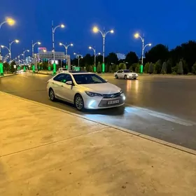 Toyota Camry 2015
