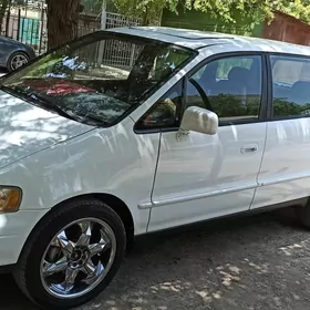 Toyota Previa 1995