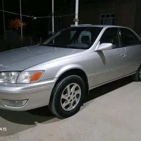 Toyota Camry 2000
